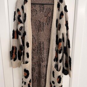 Storia Beige and Black Patterned Cardigan